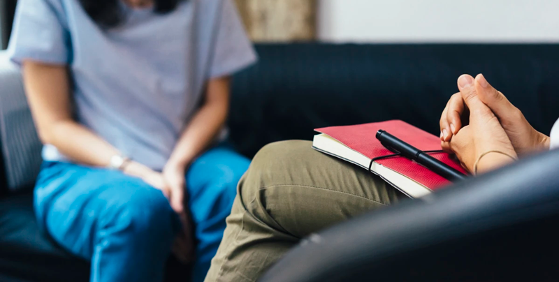 A psychiatrist and patient talk about anxiety and depression issues